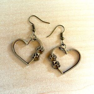 New, paw/heart earrings, wood